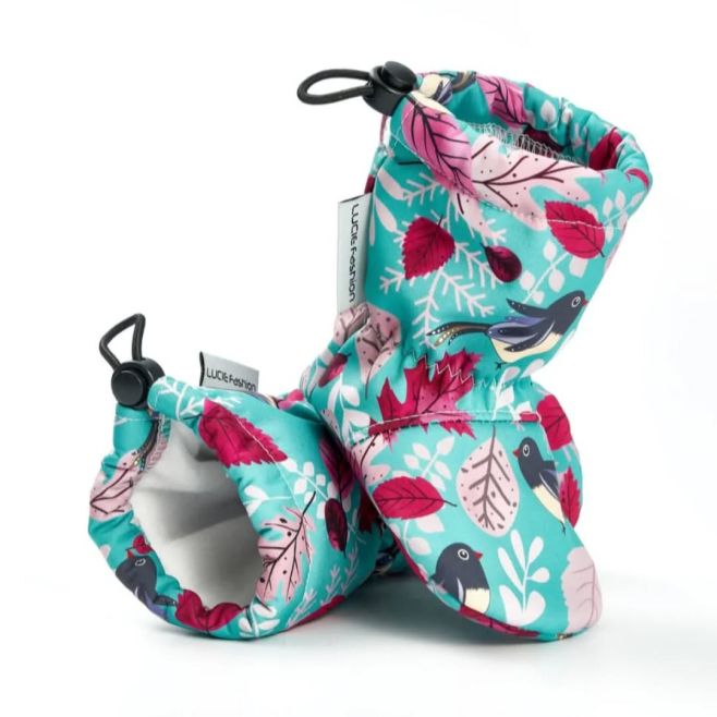 Co je softshell a proč jsou z něj naše capáčky tak skvělé 💨👣 Softshell je moderní funkční materiál, který kombinuje...