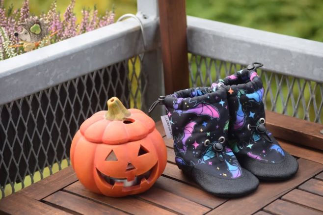 LIMITKA❗ „Slavíte Halloween? 🎃 U nás ho letos přivítaly capáčky s Batmanem! 🦇 Užijte si den s našimi capáčky a dopřejte...